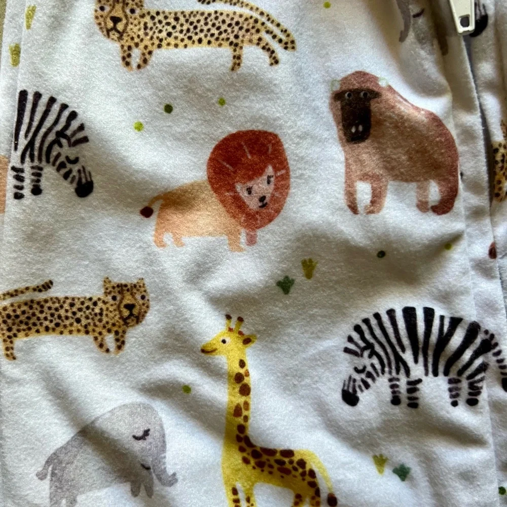 Caden Lane 0-3 months Animal Print Onesie - Picture 3 of 4